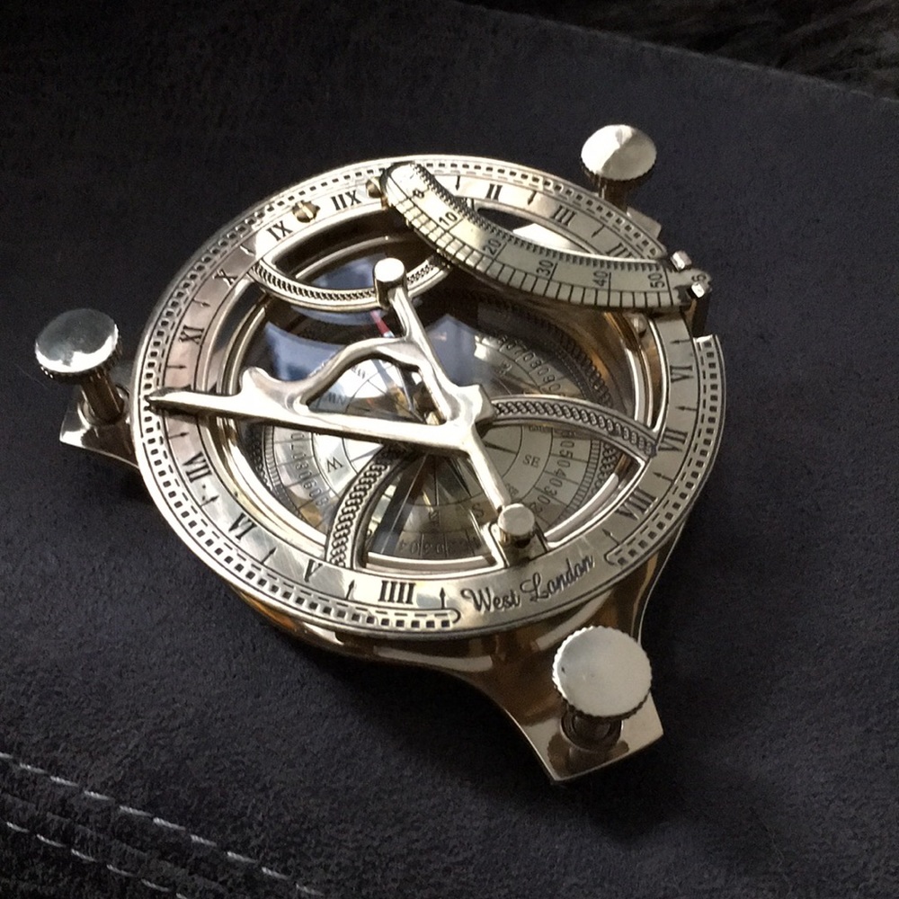 Antique compass 🧭